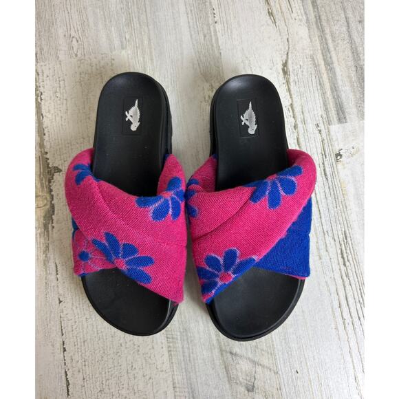 Rocket Dog Women’s 7 Pink Blue Terrycloth Floral Crisscross Slippers Shoes New - Picture 2 of 7